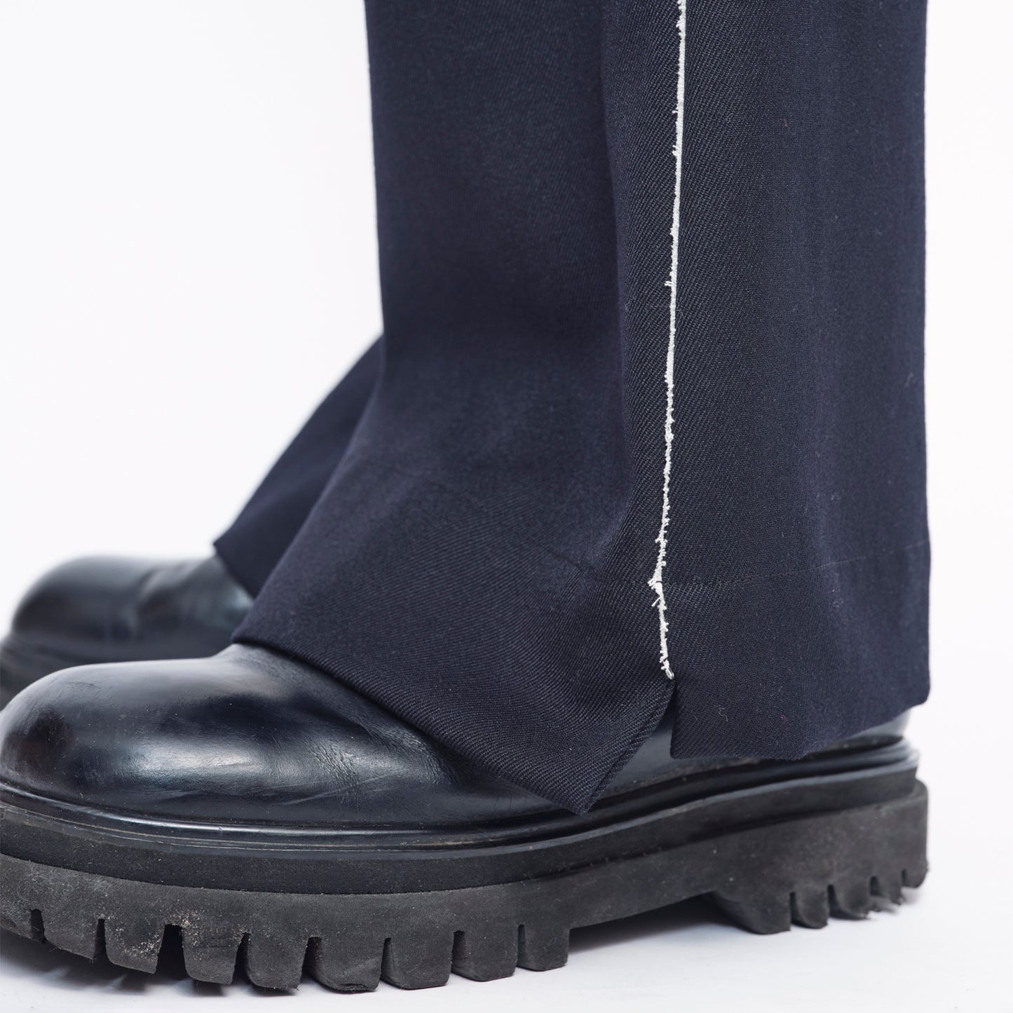 FLARED TROUSERS【NAVY】